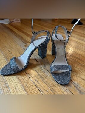 Brand new Pelle Moda Glitter Block Heel Sandals in Silver